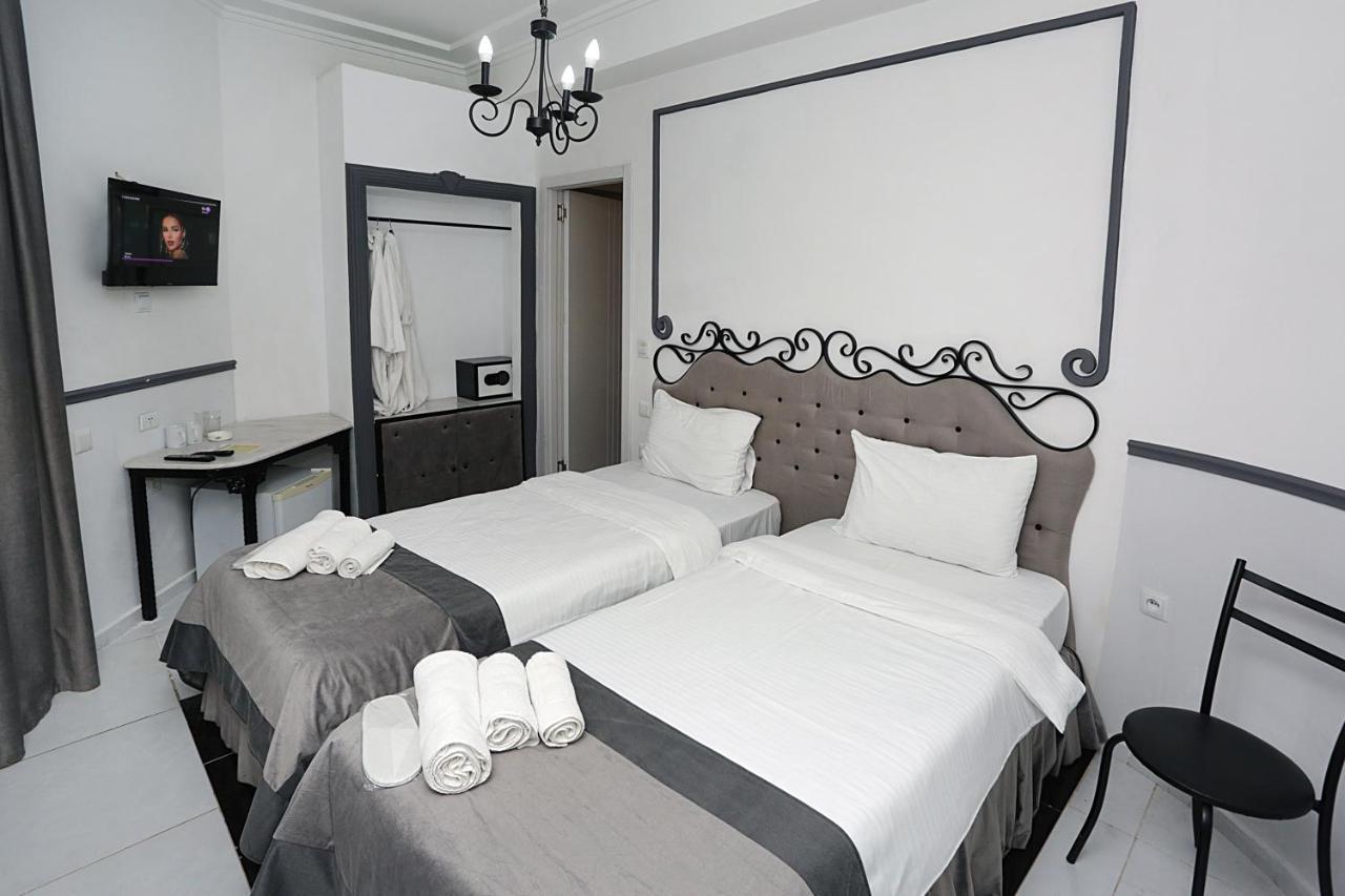 The One Boutique Hotell Tbilisi Exteriör bild