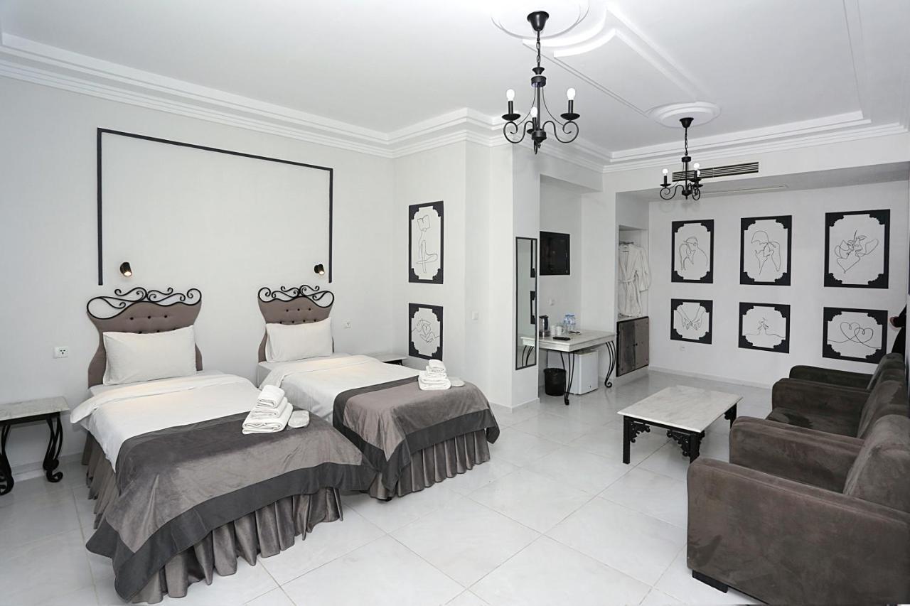 The One Boutique Hotell Tbilisi Exteriör bild
