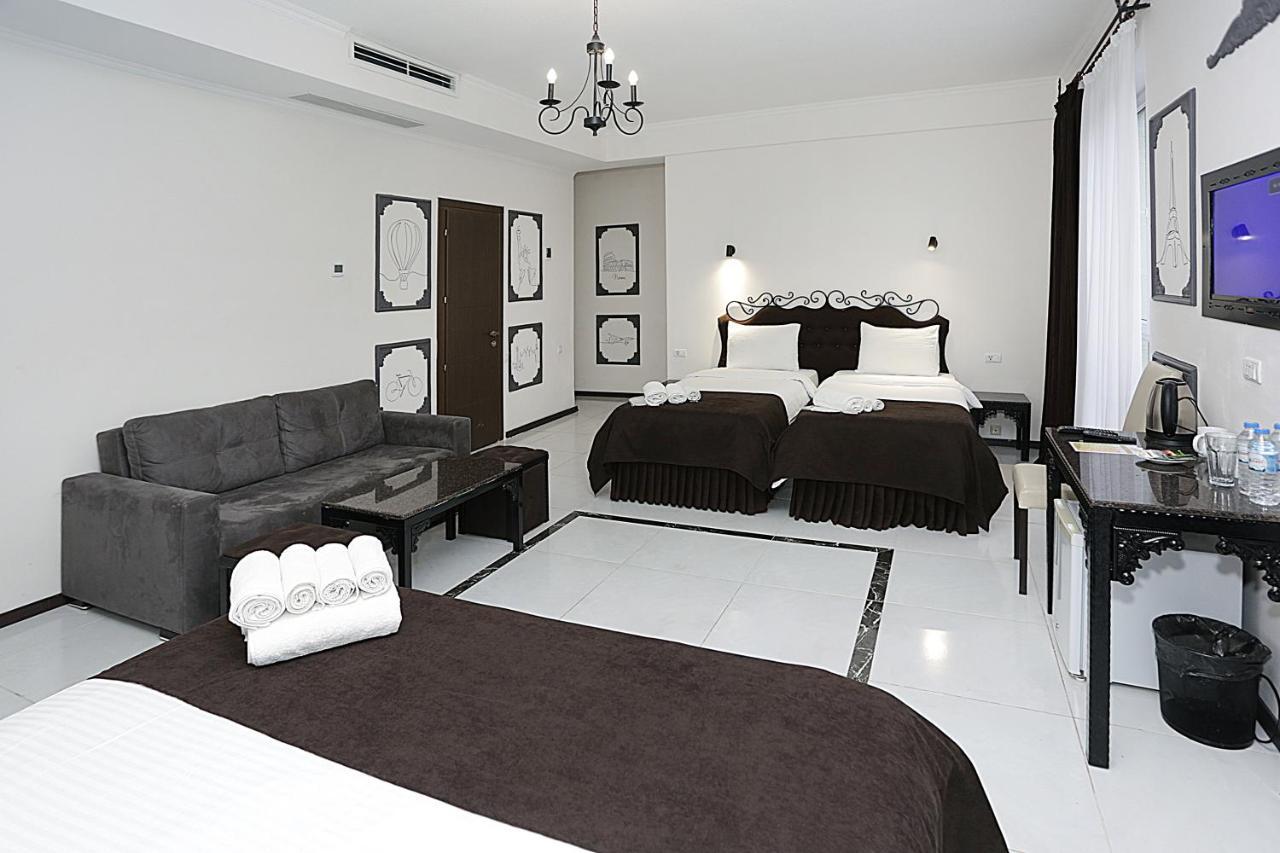 The One Boutique Hotell Tbilisi Exteriör bild