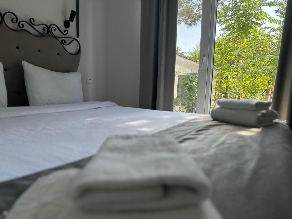 The One Boutique Hotell Tbilisi Exteriör bild
