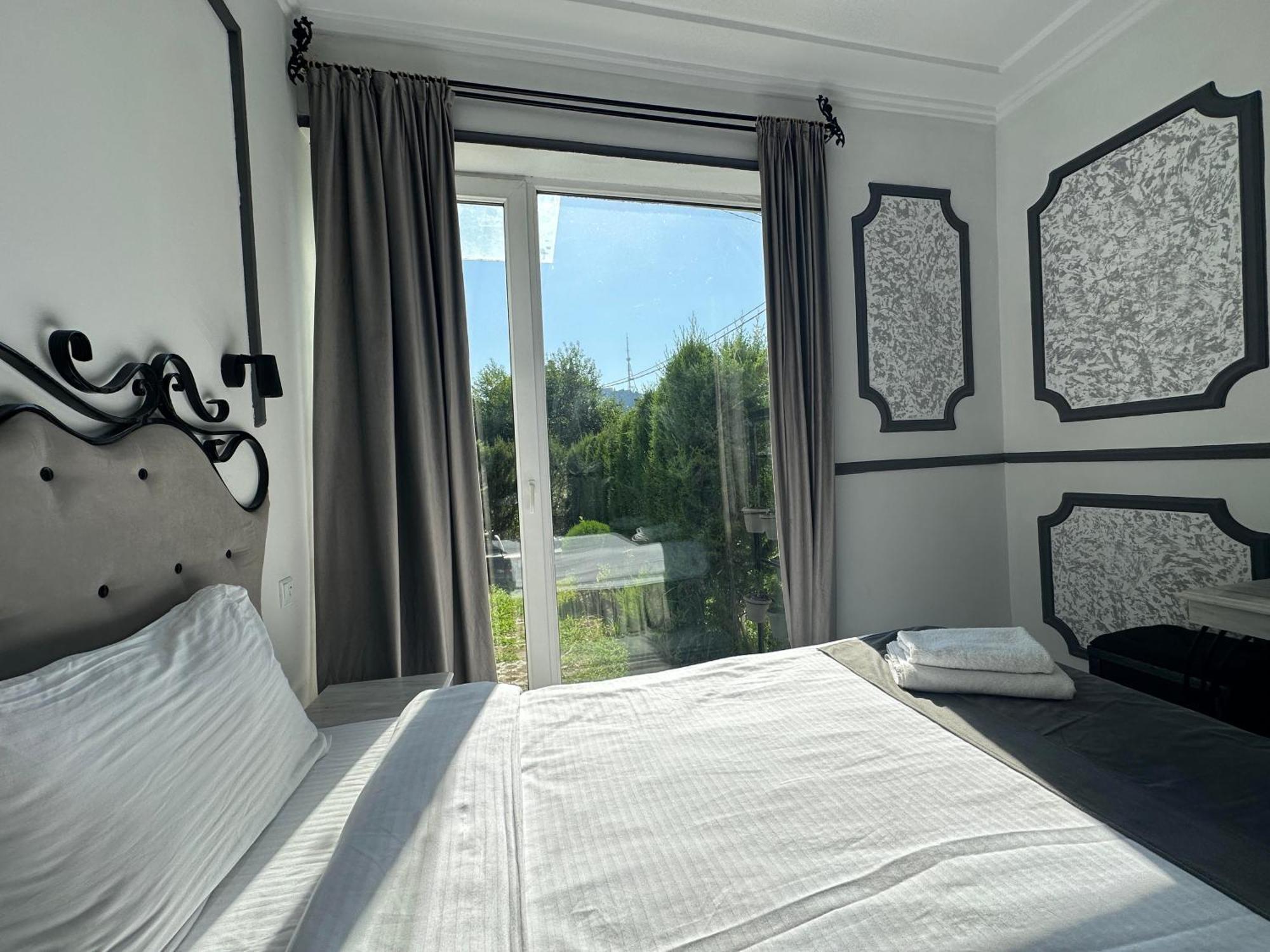 The One Boutique Hotell Tbilisi Exteriör bild