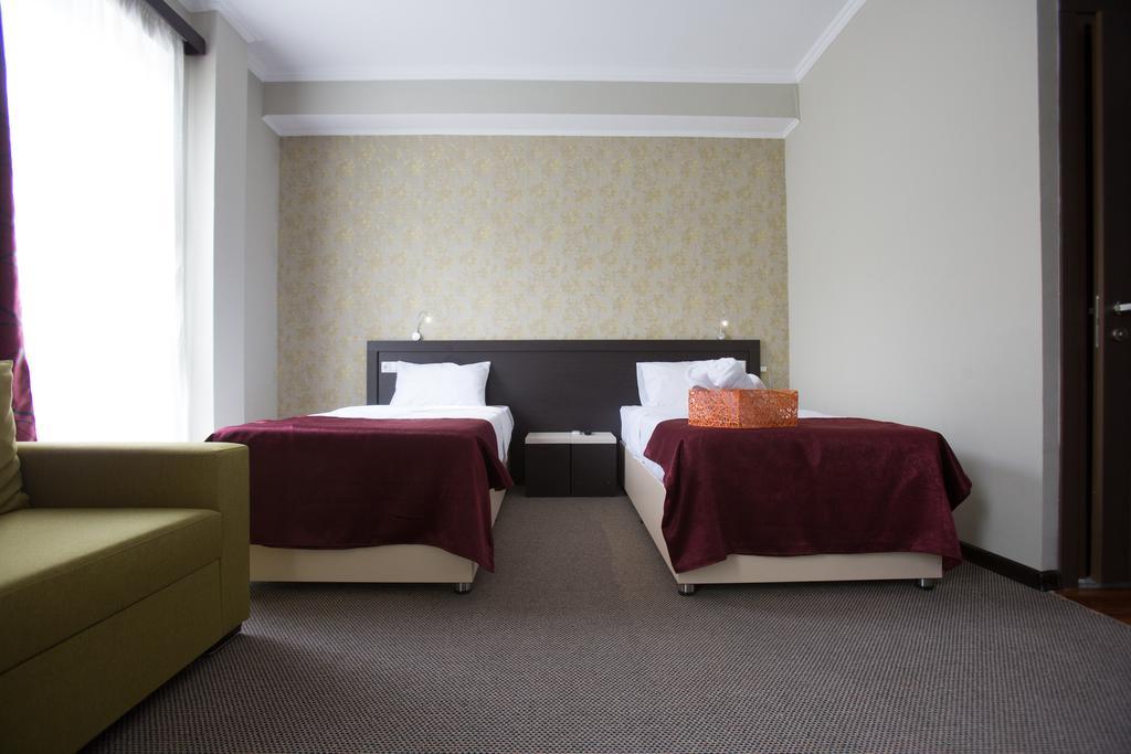 The One Boutique Hotell Tbilisi Exteriör bild