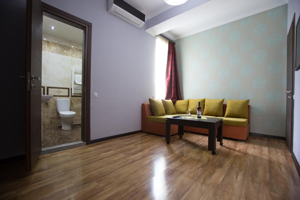 The One Boutique Hotell Tbilisi Exteriör bild