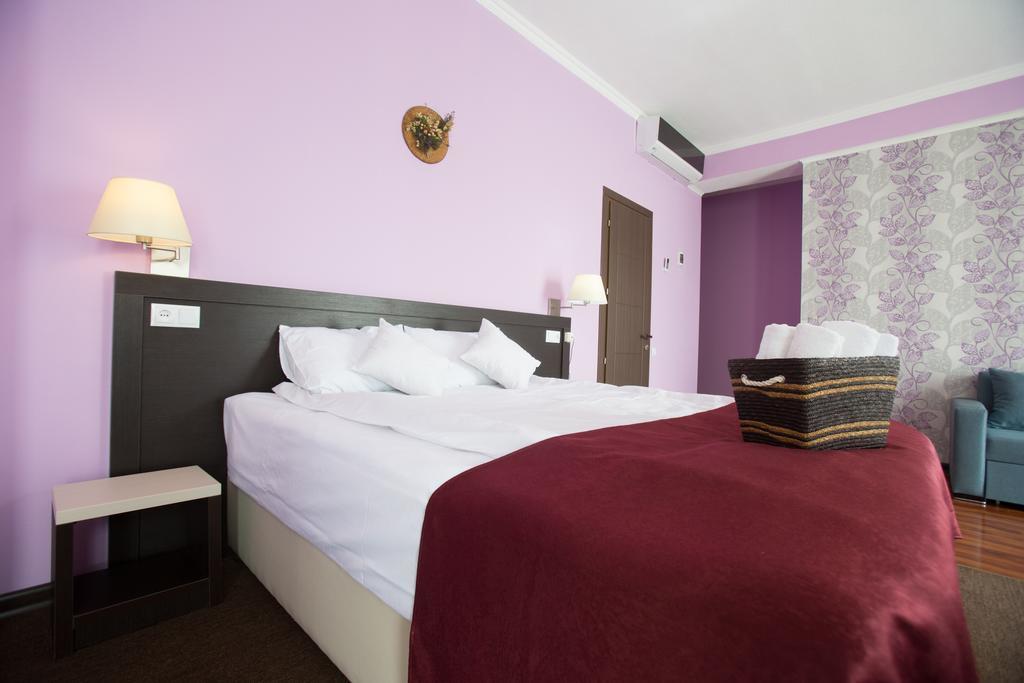 The One Boutique Hotell Tbilisi Exteriör bild