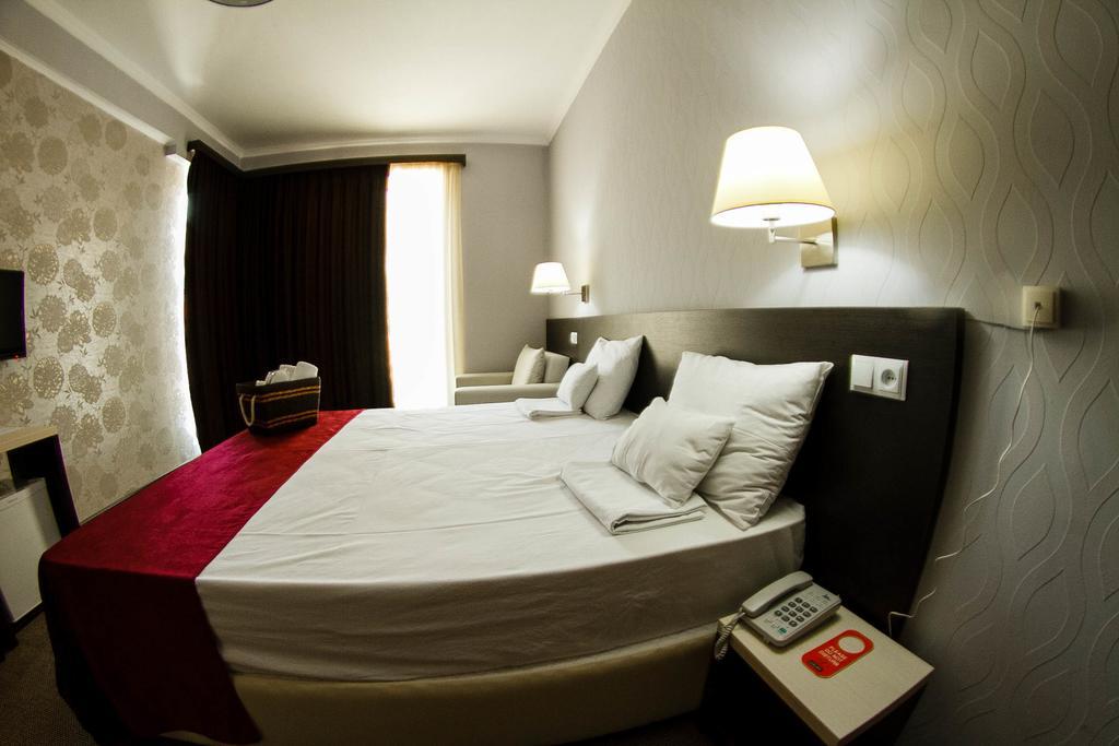 The One Boutique Hotell Tbilisi Exteriör bild